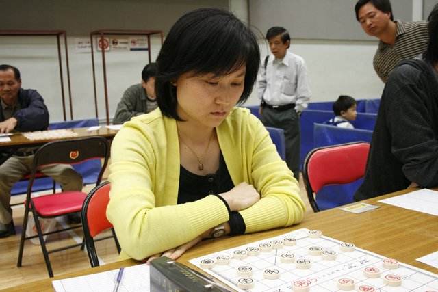 他的妻子是其同在广东象棋队的师